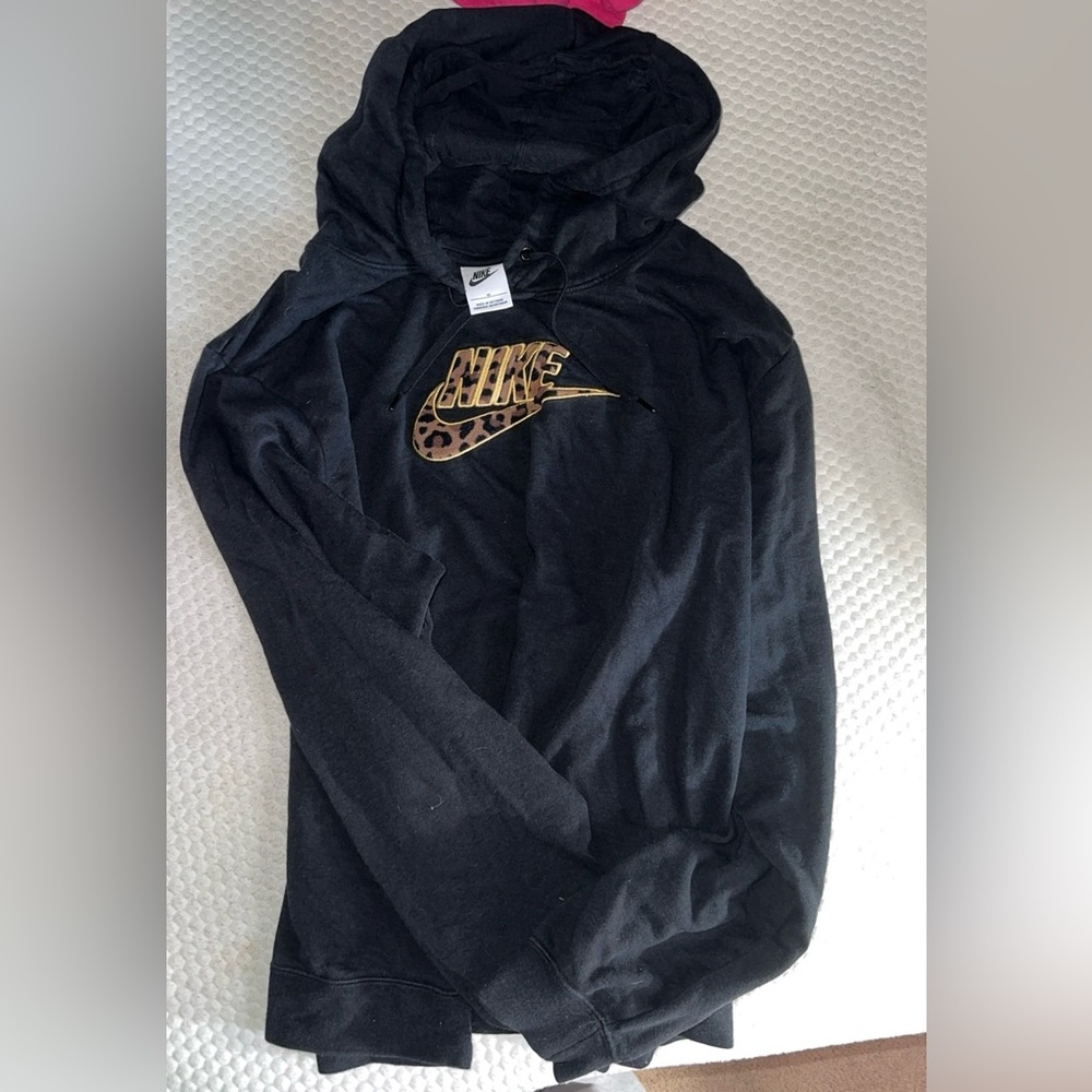 Nike cheetah sweat shirt